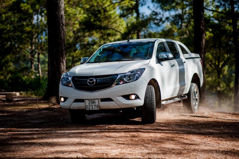 Mazda BT-50 anh 2