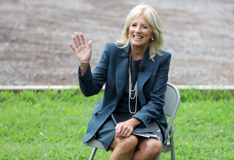 Ba Jill Biden thich mac do thanh lich anh 7