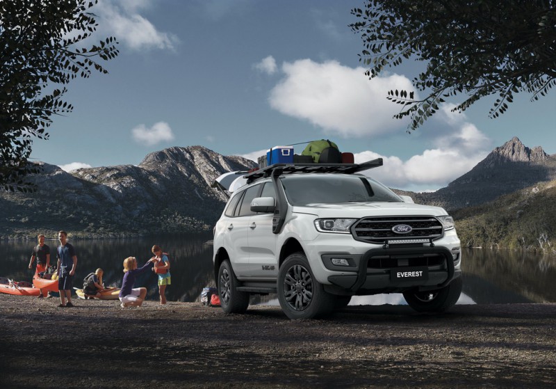 Ford Everest BaseCamp ra mat anh 1