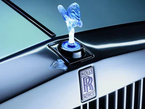 Biểu tượng phát sáng trên xe Rolls-Royce bị cấm tại châu Âu