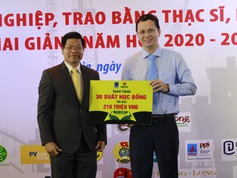 Phân bón Cà Mau trao học bổng 210 triệu đồng cho sinh viên Trường Đại học Dầu khí Việt Nam