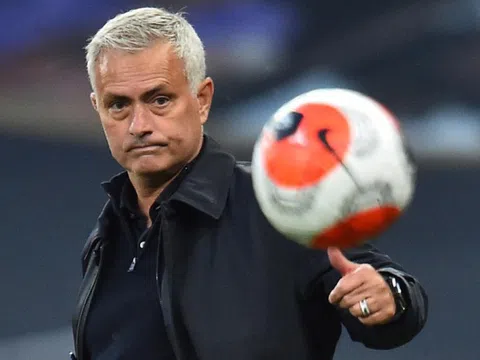 Mourinho: 'Vài chiến thắng không thể đưa tôi lên cung trăng'