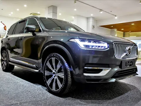 SUV hạng sang tầm 4 tỷ đồng chọn Volvo XC90 hay Mercedes-Benz GLE?