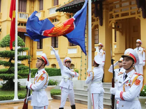 ASEAN bản lĩnh vững vàng, đoàn kết trước khó khăn