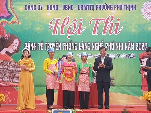 Hội thi khéo tay làm bánh tẻ Phú Nhi - Sơn Tây