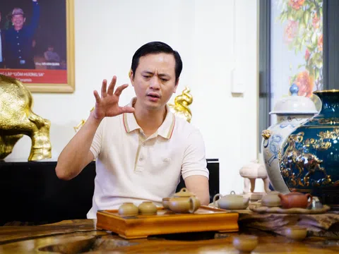 Artist Thành Gốm Việt cha đẻ của mô hình “Chợ đêm trên mây”