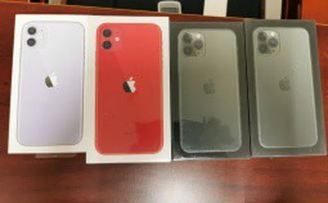 TP. Hồ Chí Minh: Thu giữ 50 điện thoại iPhone “lậu” tại căn hộ chung cư